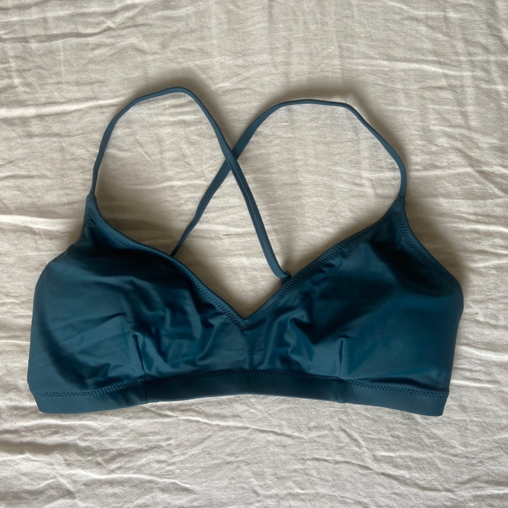 Girlfriend Collective swim Venice bikini top in Sea